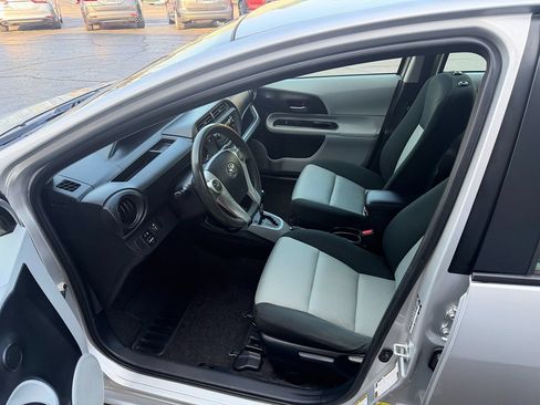 Used 2014 Toyota Prius C Two FWD image 4