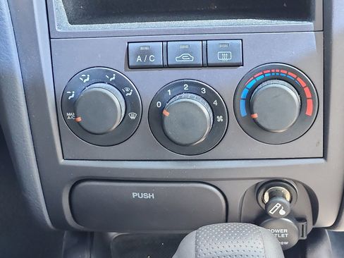 Used 2006 Hyundai Elantra Sedan image 19