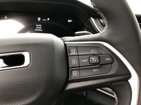 New 2025 Jeep Grand Cherokee 4WD image 19