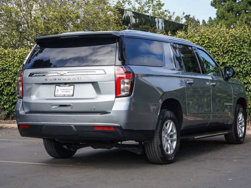 Used 2024 Chevrolet Suburban LT AWD/4WD image 6