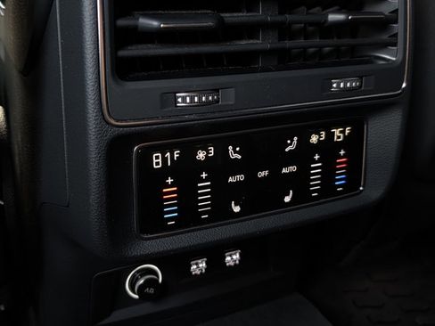 Used 2019 Audi Q8 Prestige image 18