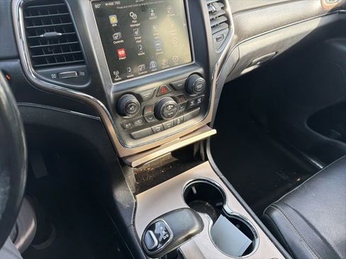 Used 2015 Jeep Grand Cherokee Limited w/ Luxury Group II image 12