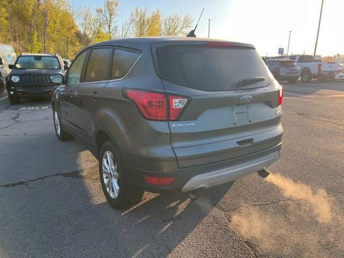 Used 2019 Ford Escape SE AWD/4WD image 4