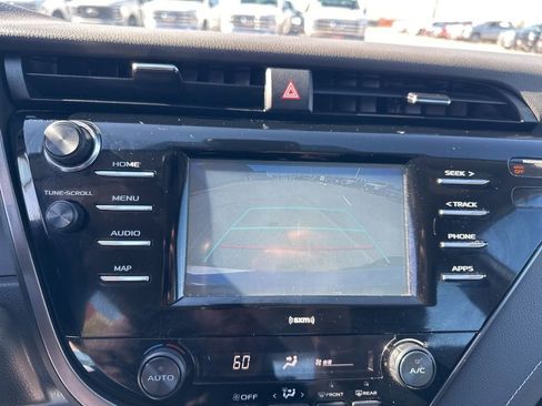 Used 2020 Toyota Camry SE image 24