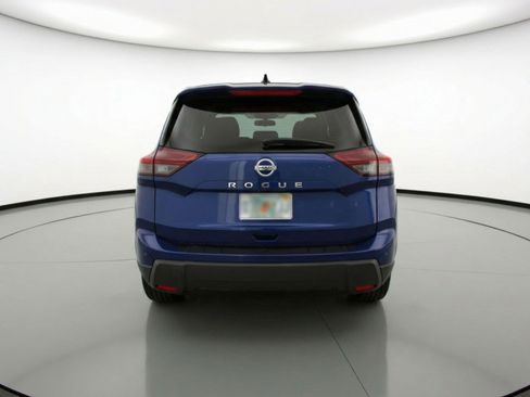 Used 2025 Nissan Rogue SV image 6