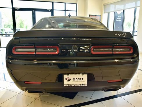 Used 2022 Dodge Challenger SRT Hellcat w/ Plus Package RWD image 5