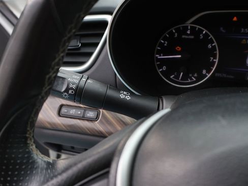 Used 2017 Nissan Maxima Platinum FWD image 27