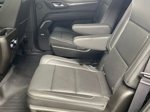 Used 2021 GMC Yukon Denali w/ Denali Premium Package image 36