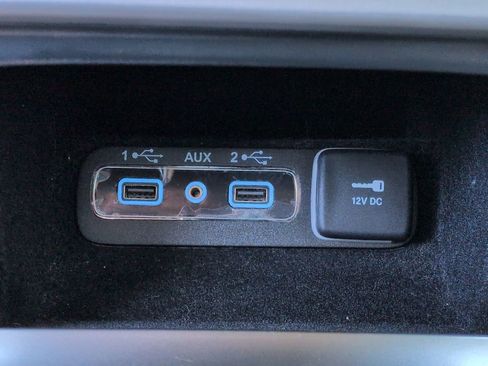 Used 2018 Jeep Grand Cherokee Laredo image 21