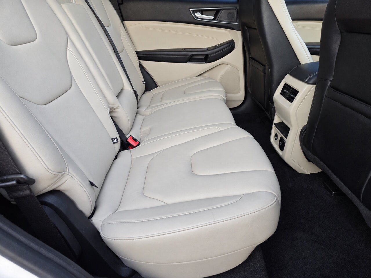 Used 2022 Ford Edge Titanium w/ Cargo Accessory Package AWD/4WD image 29