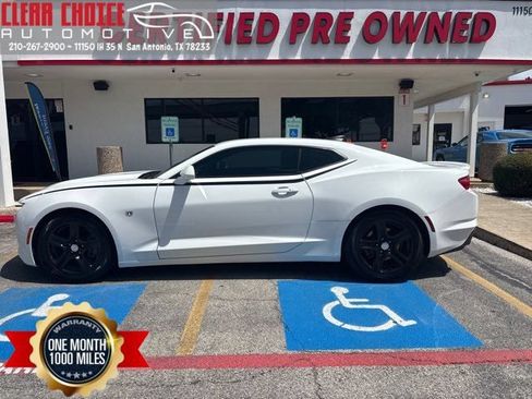 Used 2023 Chevrolet Camaro LT RWD image 1