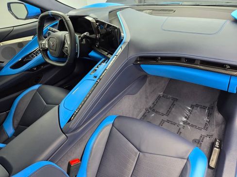 Used 2023 Chevrolet Corvette Stingray Premium Conv w/ Z51 Performance Package RWD image 16