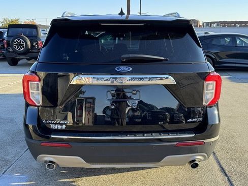 Certified 2023 Ford Explorer Limited w/ Equipment Group 301A image 9