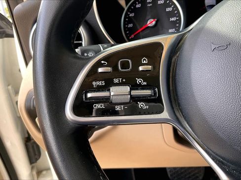 Used 2020 Mercedes-Benz GLC 300 4MATIC image 24