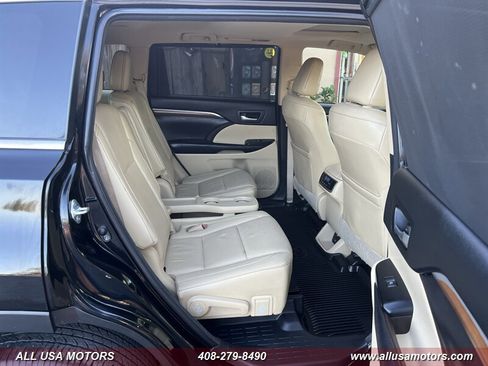 Used 2017 Toyota Highlander Limited image 36