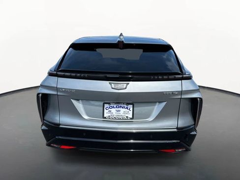 Certified 2024 Cadillac Lyriq Luxury AWD/4WD image 6