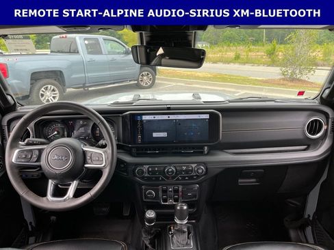 Used 2024 Jeep Wrangler Unlimited Sahara w/ Technology Group AWD/4WD image 13