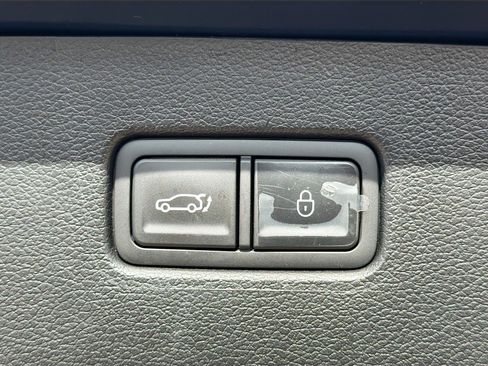 Used 2025 Genesis GV80 2.5T image 13