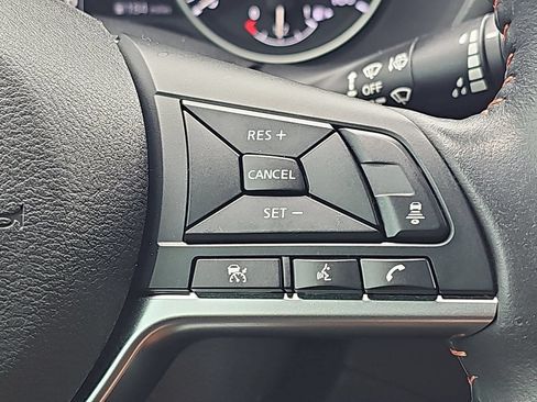 Used 2024 Nissan Sentra SR w/ SR Premium Package FWD image 22