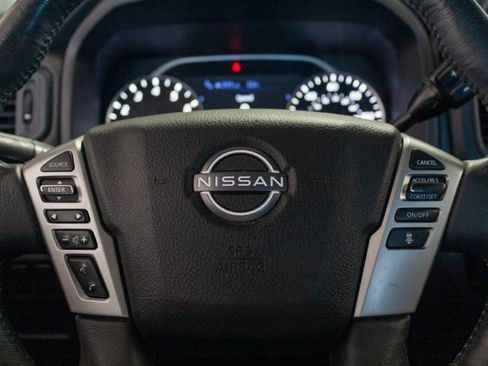 Used 2024 Nissan Titan SV w/ SV Convenience Package image 14