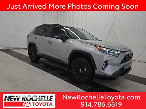 Used 2025 Toyota RAV4 XSE w/ Weather Package AWD/4WD image 1