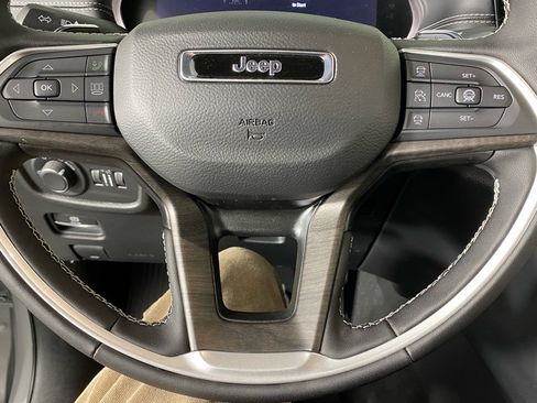 New 2026 Jeep Grand Cherokee Altitude image 21