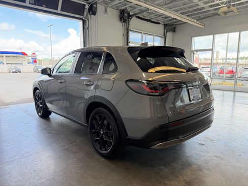 Used 2025 Honda HR-V Sport image 5