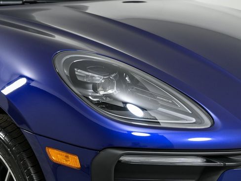 New 2026 Porsche Macan image 38