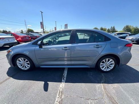 Used 2023 Toyota Corolla LE w/ LE Convenience Package FWD image 6