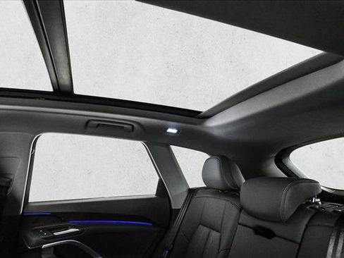 Used 2025 Audi Q5 Premium w/ Convenience Package image 20