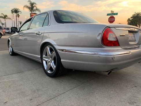 Used 2006 Jaguar XJ8 RWD image 7