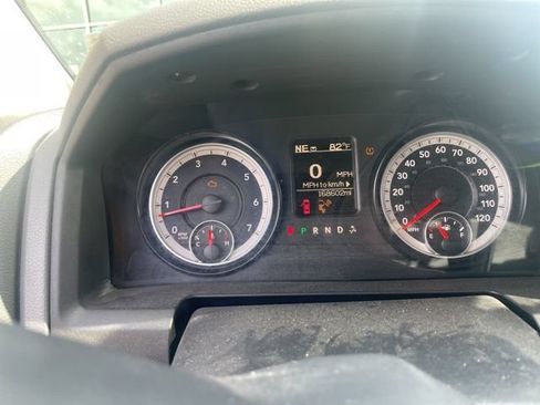 Used 2015 RAM 2500 Tradesman w/ Chrome Appearance Group AWD/4WD image 12
