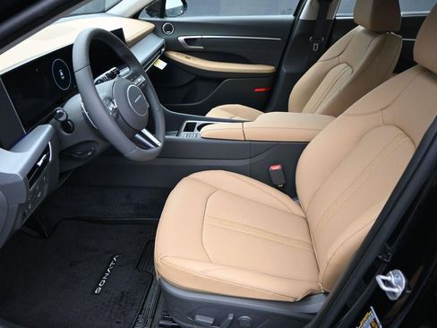 New 2025 Hyundai Sonata Limited image 9