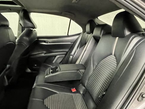 Used 2023 Toyota Camry SE image 14