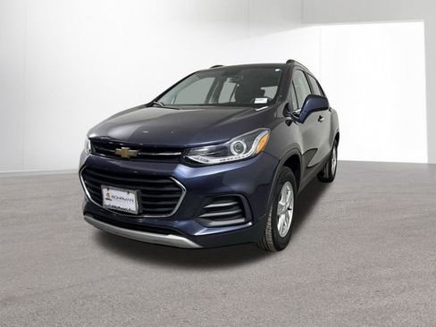 Used 2018 Chevrolet Trax LT w/ LT Convenience Package image 1