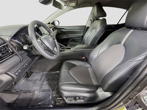 Certified 2022 Toyota Camry SE image 19