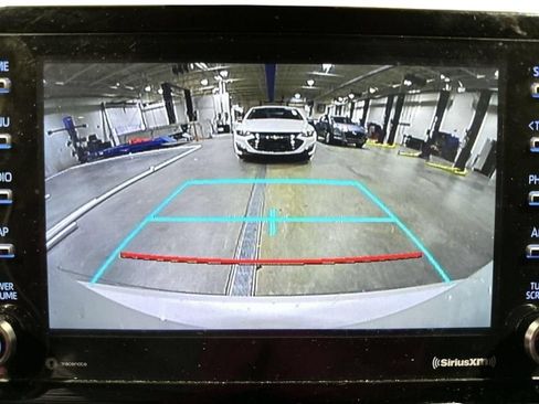 Used 2021 Toyota Corolla SE FWD image 23