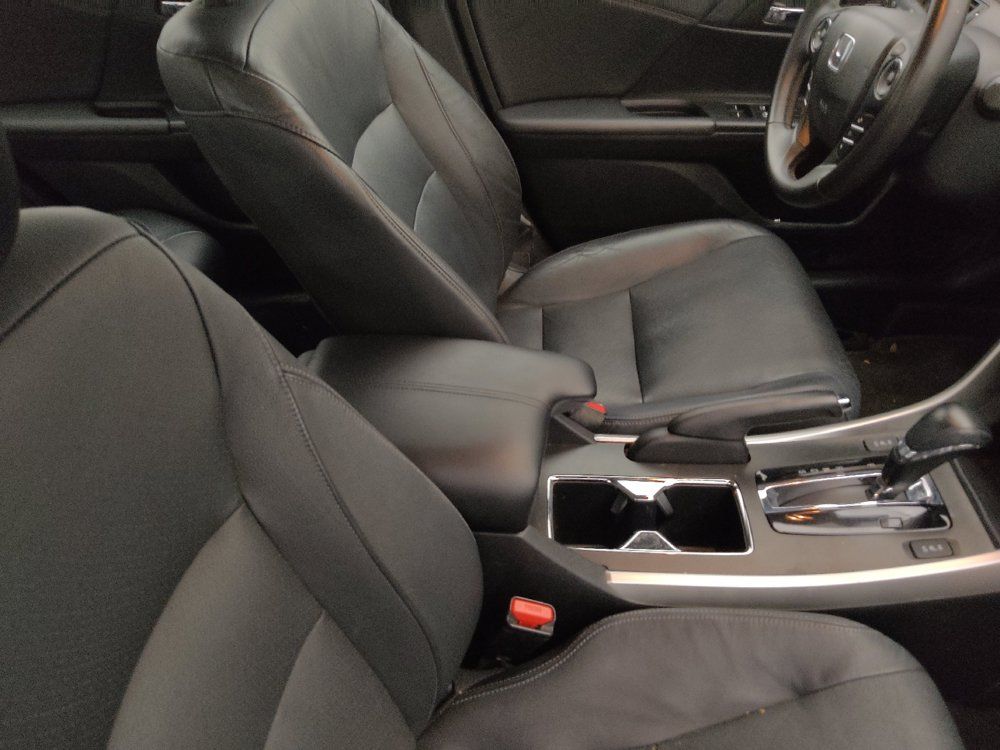 Used 2015 Honda Accord Touring image 21