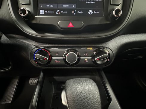 Used 2022 Kia Soul LX FWD image 28