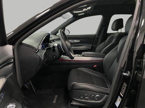 Used 2024 Genesis GV70 2.5T w/ Sport Prestige Package image 36