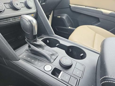 Used 2020 Volkswagen Atlas Cross Sport SE w/ Towing Package AWD/4WD image 27