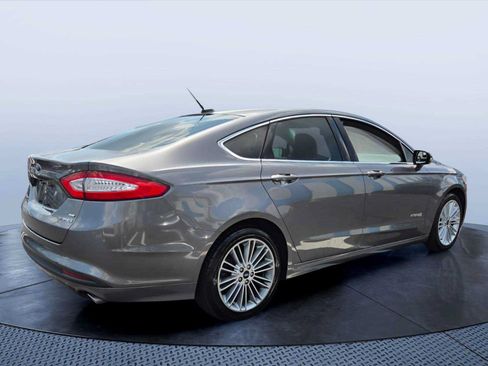 Used 2014 Ford Fusion SE w/ Equipment Group 502A FWD image 6