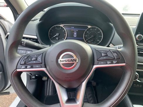 Used 2022 Nissan Altima 2.5 SV FWD image 20