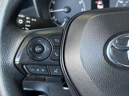 Used 2024 Toyota Corolla LE image 21