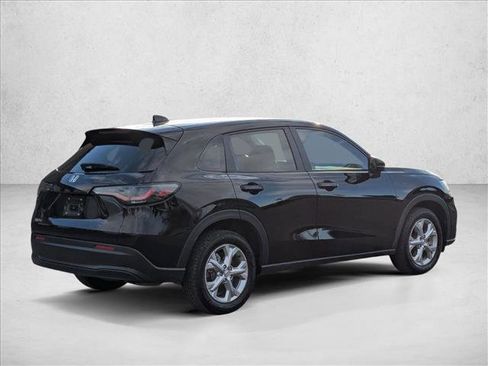 Used 2023 Honda HR-V LX image 5