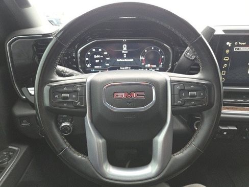 Used 2023 GMC Sierra 1500 SLE image 16
