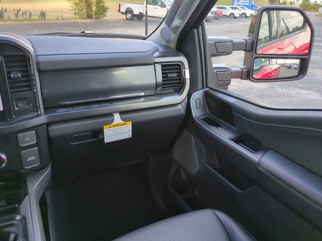 New 2026 Ford F250 Lariat w/ Black Appearance Package AWD/4WD image 17