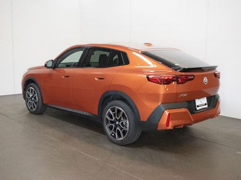 Certified 2025 BMW X2 xDrive28i w/ Premium Package image 6