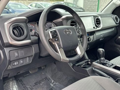 Used 2023 Toyota Tacoma SR5 w/ Technology Package image 19