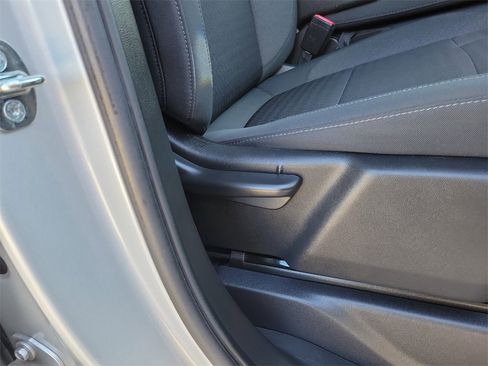 Used 2021 Chevrolet Silverado 1500 LT image 47